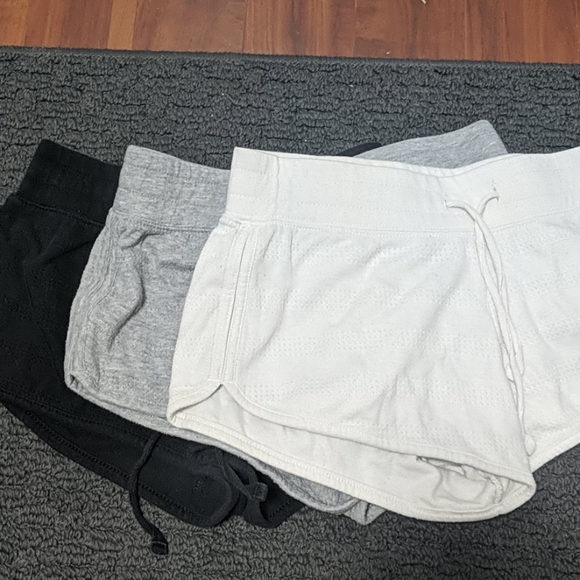 Shorts - Picture 1 of 3